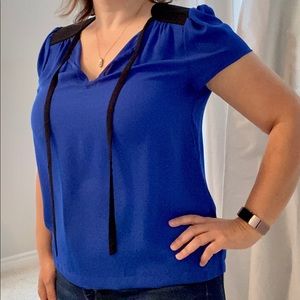 Smart Set blue short-sleeve top